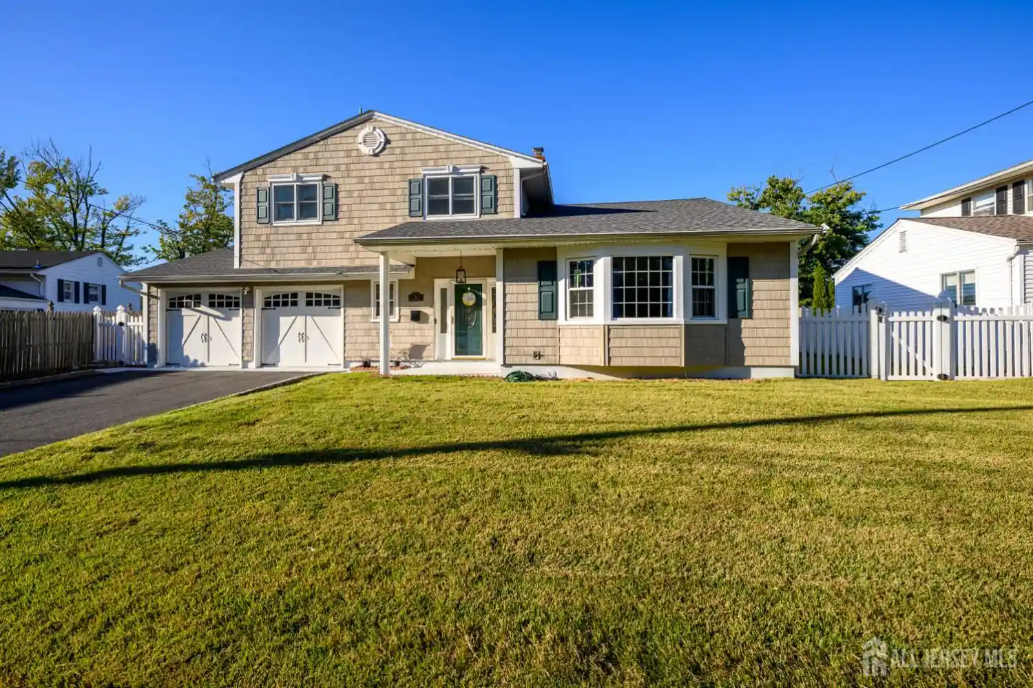 Single family home for sale at 41 Wilson Dr, Fords, NJ 08863 | MLS# 2705993R
