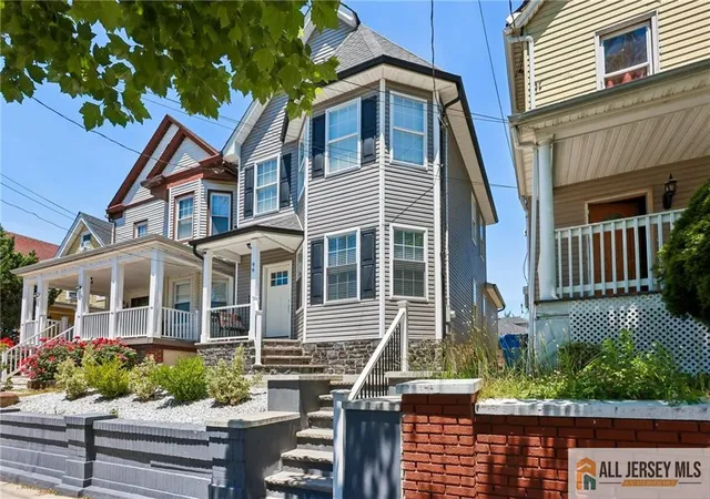 Homes for sale in Perth Amboy, NJ | 96 Gordon St, Perth Amboy, NJ 08861 | MLS# 2662222M