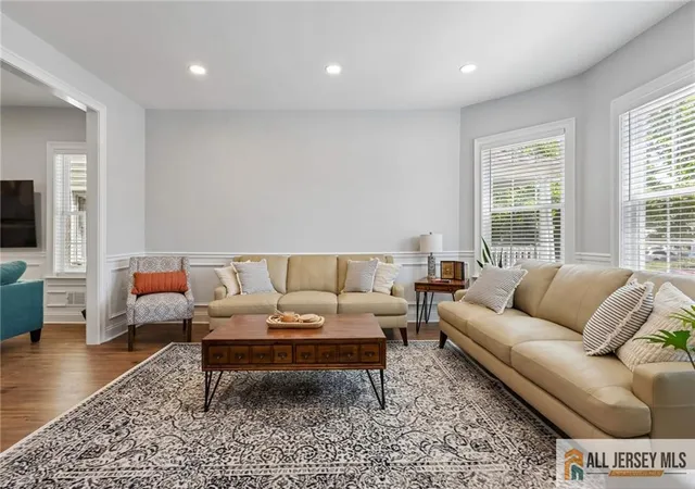 Homes for sale in Perth Amboy, NJ | 96 Gordon St, Perth Amboy, NJ 08861 | MLS# 2662222M