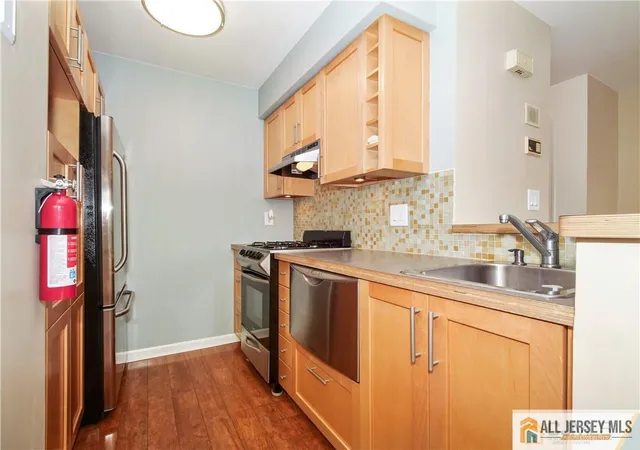5th image of 39 Lear Ct, East Brunswick, NJ 08816 | MLS# 2662357M