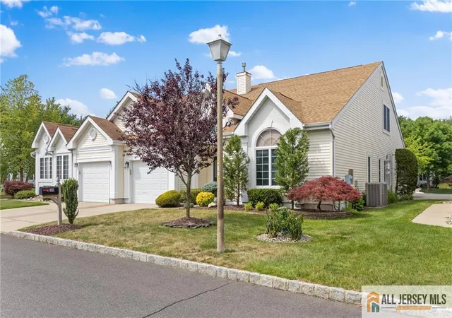 2nd image of 30 Wellington Pl, Monroe Township, NJ 08831 | MLS# 2662050M