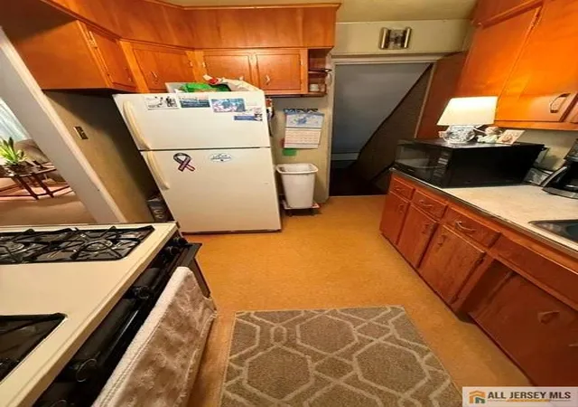 Photo 3 of Single family home for sale at 609 Arnett St #A, Elizabeth, NJ 07202 | MLS# 2770409M | Listing updated on 2026-08-28