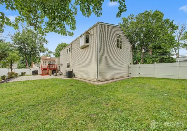 32nd image of 41 Montclair Ave, Edison, NJ 08820 | MLS# 2701277R