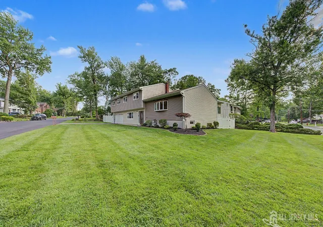 4th image of 41 Montclair Ave, Edison, NJ 08820 | MLS# 2701277R