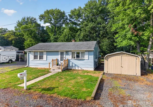 2nd image of 5 Soden Ln, Old Bridge, NJ 08857 | MLS# 2702295R
