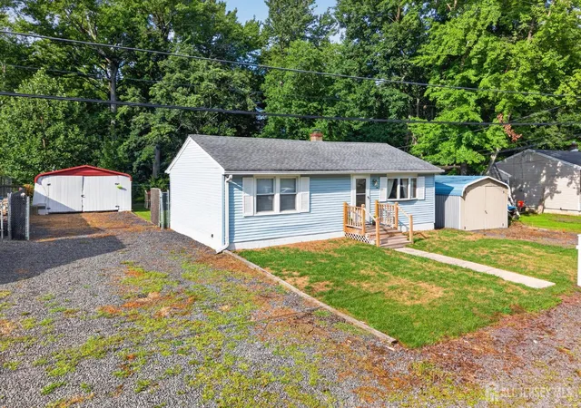 Photo 3 of Single family home for sale at 5 Soden Ln, Old Bridge, NJ 08857 | MLS# 2702295R | Listing updated on 2026-08-27