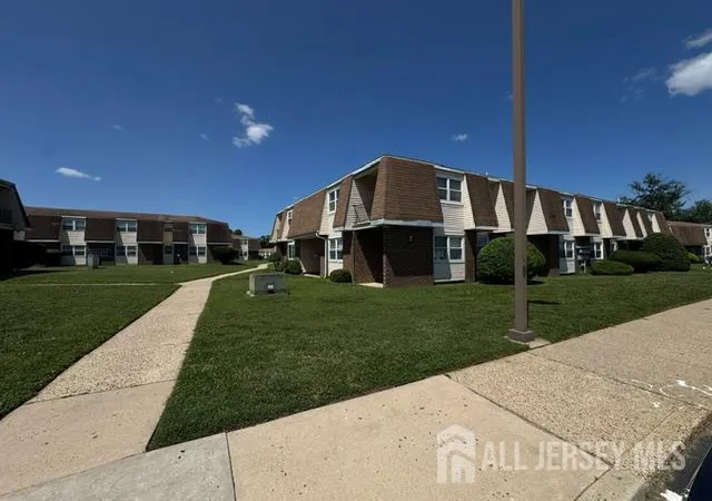 1st image of 21 Florence Tollgate Pl, Florence, NJ 08518 | MLS# 2701405R
