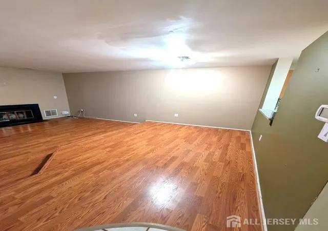 2nd image of 2010 Sandlewood Ct, Monmouth Junction, NJ 08852 | MLS# 2701472R
