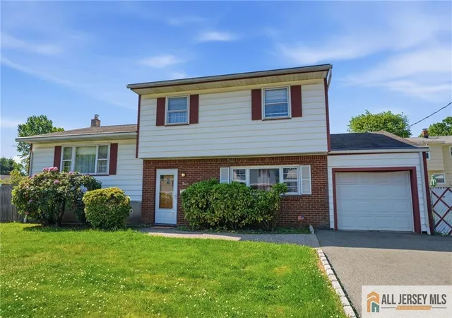 Homes for sale in Colonia, NJ | 11 Reo Ct, Colonia, NJ 07067 | MLS# 2662348M
