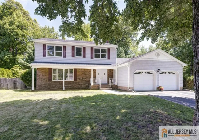Photo 1 of Single family home for sale at 32 Ellmyer Rd, Edison, NJ 08820 | MLS# 2770089M | Listing updated on 2026-07-21