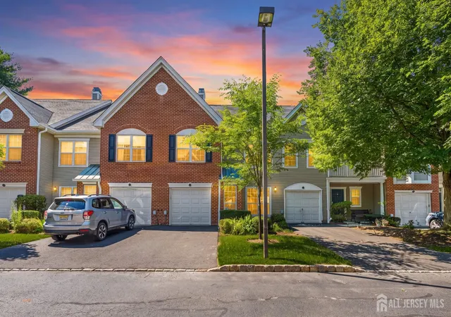 5th image of 16 Lee Ct #405, Plainsboro, NJ 08536 | MLS# 2700115R
