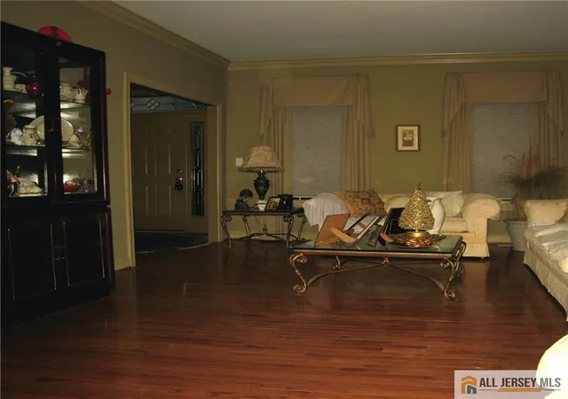 Photo 4 of Single family home for sale at 2 Colonial Ct, Plainsboro, NJ 08536 | MLS# 2660901M | Listing updated on 2026-01-19