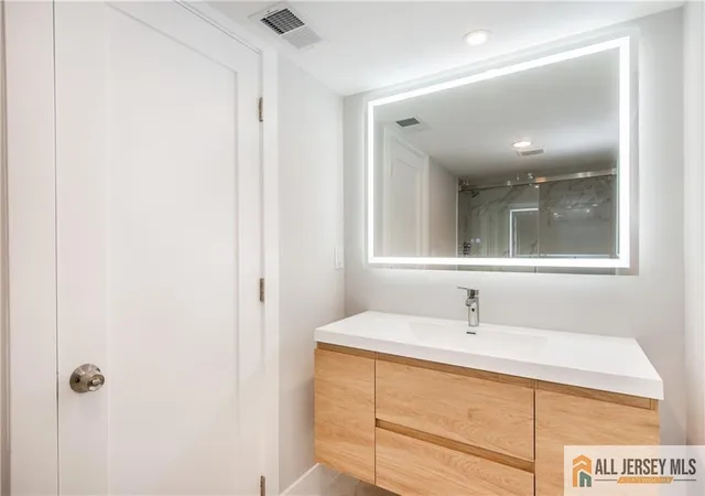 33rd image of 165 Normandy Dr, Piscataway, NJ 08854 | MLS# 2661789M