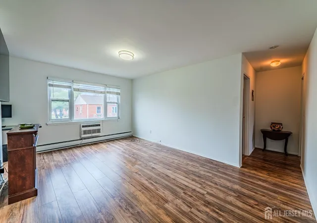 Homes for sale in Edison, NJ | 72 Fox Rd #7b, Edison, NJ 08817 | MLS# 2700006R