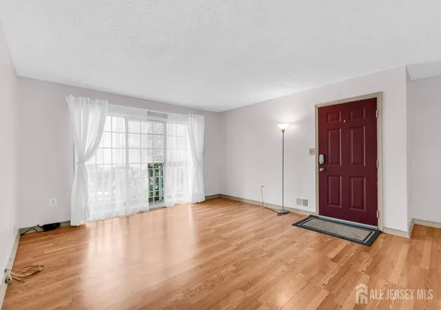 3rd image of 143 Sapphire Ln, Franklin Park, NJ 08823 | MLS# 2701777R