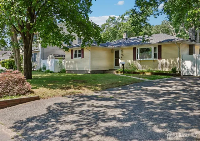 4th image of 101 Austin Ave, Old Bridge, NJ 08857 | MLS# 2617197R