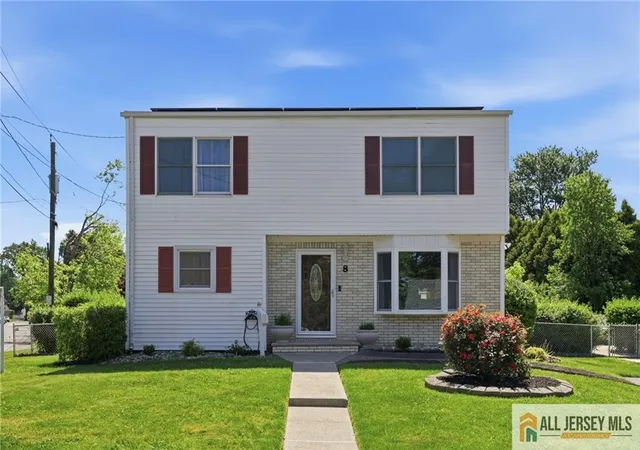 1st image of 8 Lauretta Dr, East Brunswick, NJ 08816 | MLS# 2662018M