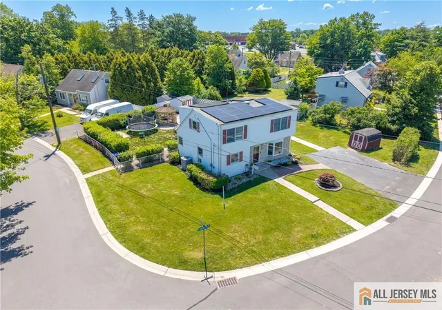26th image of 8 Lauretta Dr, East Brunswick, NJ 08816 | MLS# 2662018M