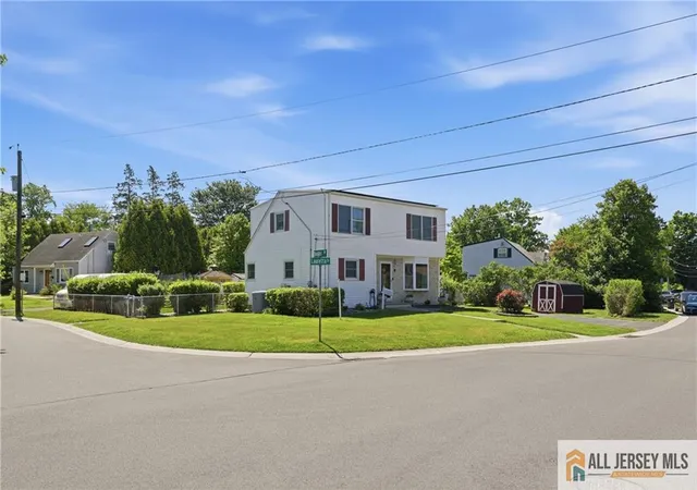 2nd image of 8 Lauretta Dr, East Brunswick, NJ 08816 | MLS# 2662018M