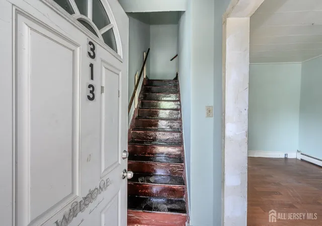 4th image of 313 Wagner Ave, Perth Amboy, NJ 08861 | MLS# 2702651R