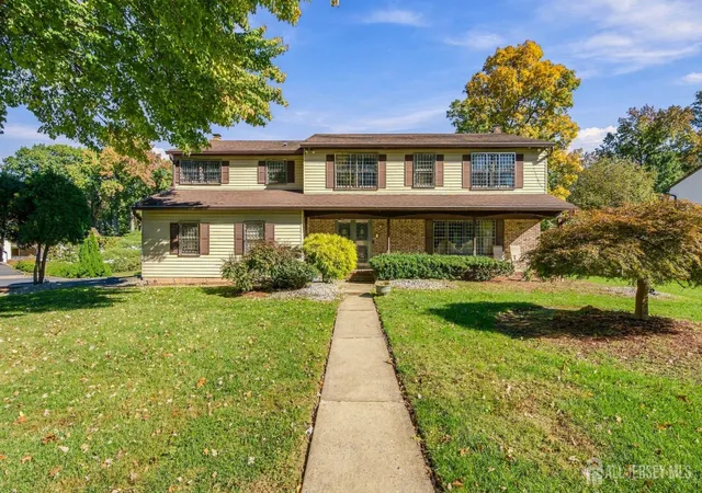 Photo 1 of Single family home for sale at 1 Pine Ridge Dr, Edison, NJ 08820 | MLS# 2706913R | Listing updated on 2026-10-26