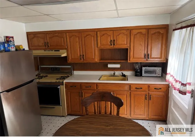 Homes for sale in Roselle, NJ | 219 Victory St, Roselle, NJ 07203 | MLS# 2662383M