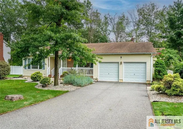 Photo 2 of Single family home for sale at 9 Boxwood Rd, Piscataway, NJ 08854 | MLS# 2661938M | Listing updated on 2026-07-13