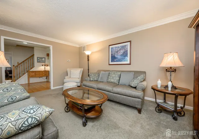 Photo 4 of Single family home for sale at 5 Cliffside Dr, Stewartsville, NJ 08886 | MLS# 2604226R | Listing updated on 2025-10-03