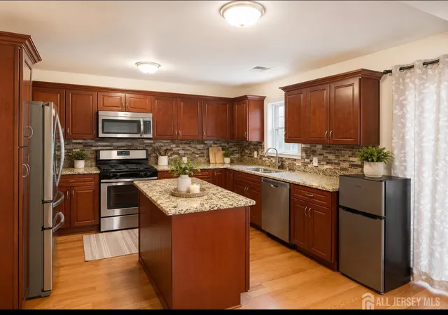 Homes for sale in Fords, NJ | 7 Paul St, Fords, NJ 08863 | MLS# 2616631R