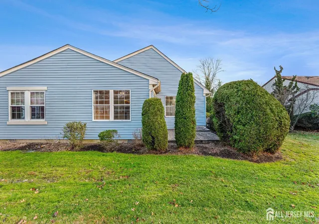 28th image of 29 B Hillsborough Dr, Monroe Township, NJ 08831 | MLS# 2700138R