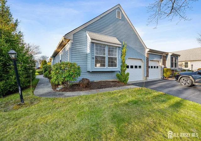 2nd image of 29 B Hillsborough Dr, Monroe Township, NJ 08831 | MLS# 2700138R