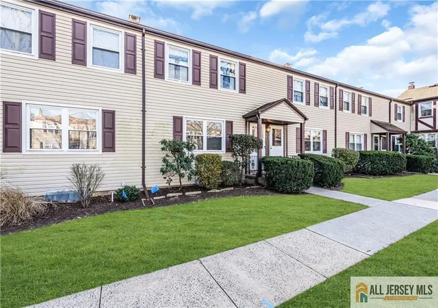 Homes for sale in Metuchen, NJ | 191 Rose St, Metuchen, NJ 08840 | MLS# 2660959M