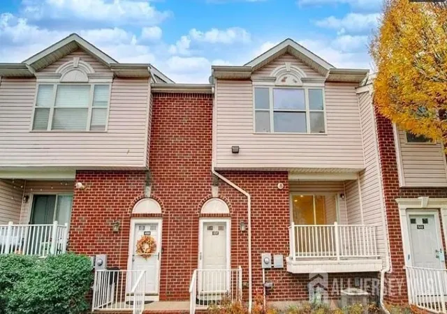 1st image of 500 Great Beds Ct, Perth Amboy, NJ 08861 | MLS# 2702729R