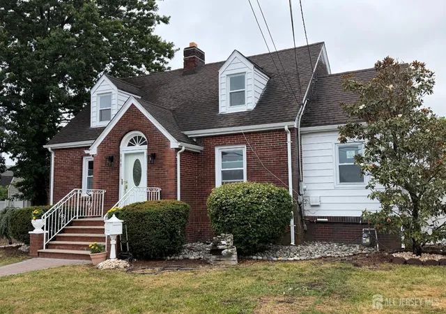 Homes for sale in Fords, NJ | 565 Crows Mill Rd, Fords, NJ 08863 | MLS# 2700290R