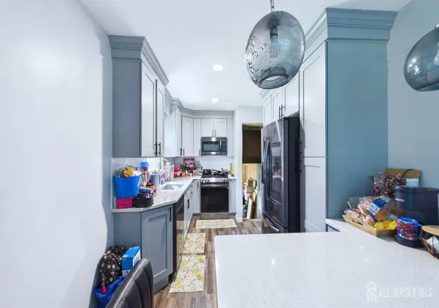 Photo 3 of Single family home for sale at 21 Oakwood Dr, Sayreville, NJ 08859 | MLS# 2703507R | Listing updated on 2026-09-15