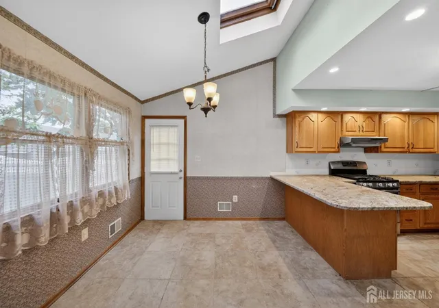 Homes for sale in Iselin, NJ | 95 Pine St, Iselin, NJ 08830 | MLS# 2617446R