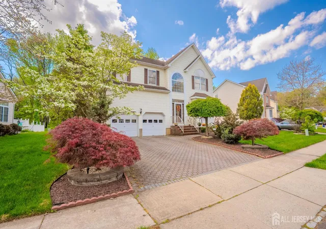 Homes for sale in South Brunswick, NJ | 14 Revere Rd, South Brunswick, NJ 08852 | MLS# 2615137R