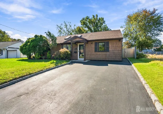 Single family home for sale at 12 E Knollwood Rd, Edison, NJ 08817 | MLS# 2706242R