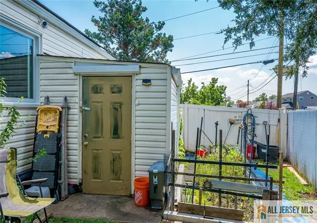 45th image of 89 Whitman St, Carteret, NJ 07008 | MLS# 2770205M