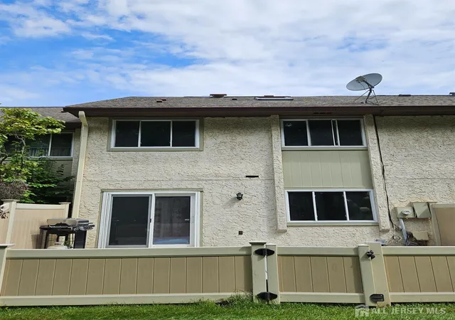 38th image of 50 Thoreau Dr, Plainsboro, NJ 08536 | MLS# 2703169R