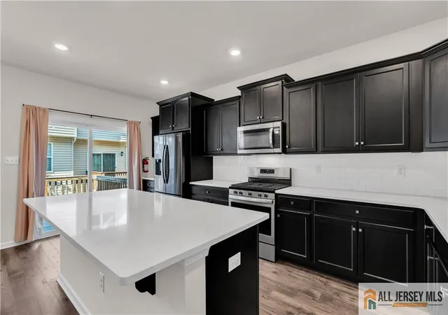 2nd image of 504 E International Rd #504, Monroe Township, NJ 08831 | MLS# 2660576M