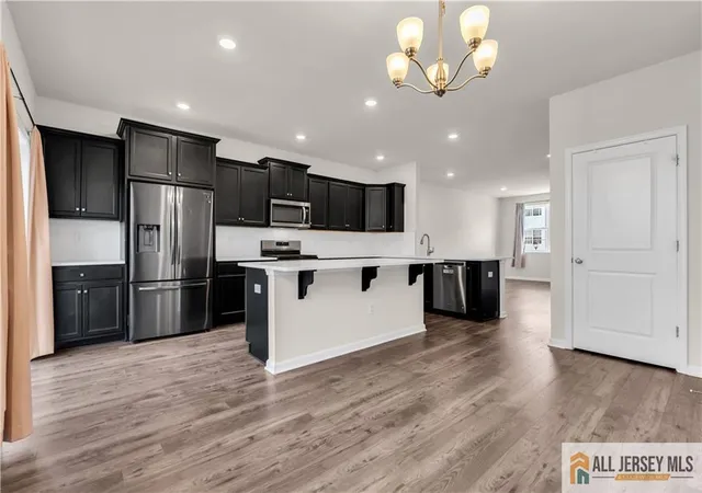 3rd image of 504 E International Rd, Monroe Township, NJ 08831