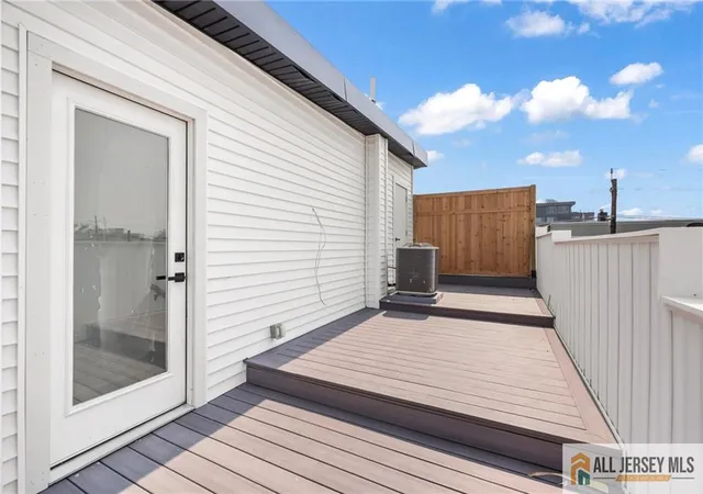 21st image of 291 New York Ave #3, Jersey City, NJ 07307 | MLS# 2770067M
