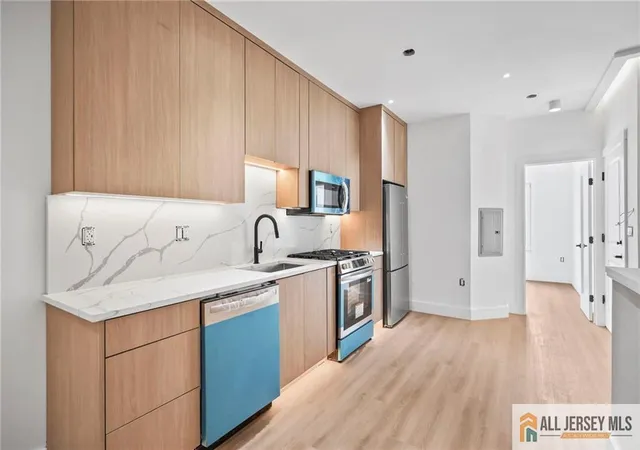 4th image of 291 New York Ave #3, Jersey City, NJ 07307 | MLS# 2770067M