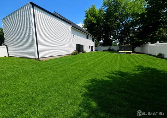 3rd image of 19 Lisa Ct, Colonia, NJ 07067 | MLS# 2701776R