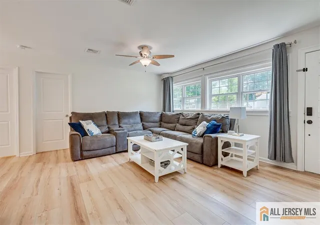 4th image of 4 Halsey Rd, Kendall Park, NJ 08824 | MLS# 2770088M