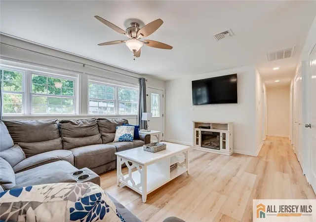 5th image of 4 Halsey Rd, Kendall Park, NJ 08824 | MLS# 2770088M