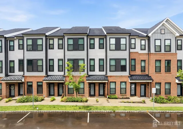 1st image of 119 Sadie Cir, New Brunswick, NJ 08901 | MLS# 2702162R