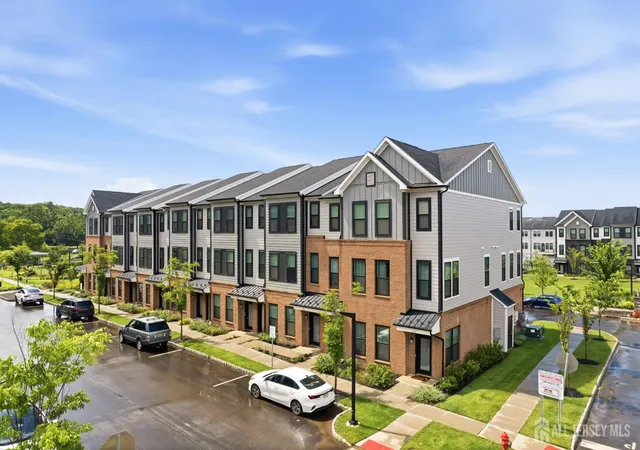 Photo 3 of Townhouse for sale at 119 Sadie Cir, New Brunswick, NJ 08901 | MLS# 2702162R | Listing updated on 2026-08-05