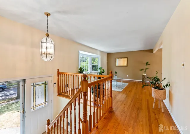 4th image of 5 Yale Ct, East Brunswick, NJ 08816 | MLS# 2700190R
